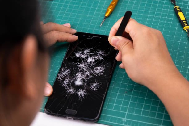 Phone Screen Repair Bedford ? Fast and Reliable Service by Ifix Gadgets