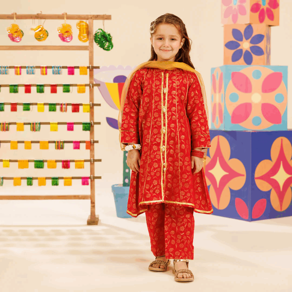 Pakistani Girls Suits and Kurtis Every Young Fashion Lover Needs