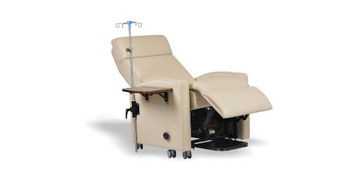 How Do Medical Power Recliners Improve Comfort During Long Treatment Sessions?