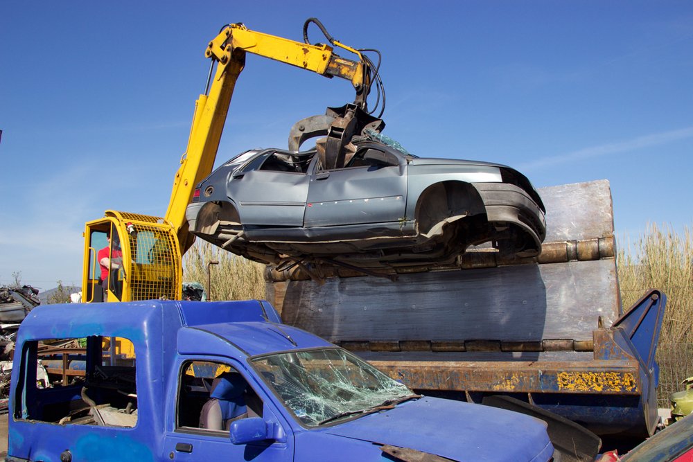 The End of Illegal Backyard Wreckers? How Car Removal Sydney Is Changing