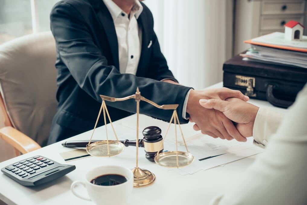 What Are the Benefits of Choosing a Local Criminal Lawyer in Dubai? criminal lawyer in Dubai