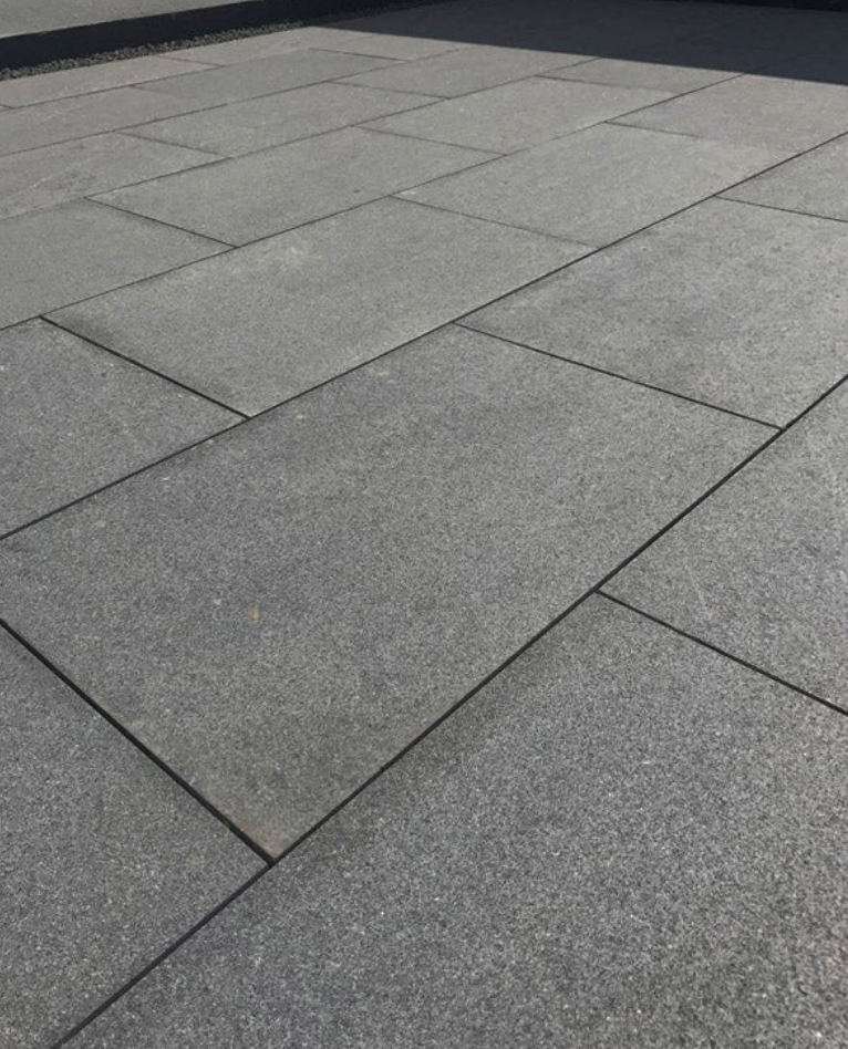 Crafting Outdoor Elegance with paving slab as the Structural Centerpiece of Modern Landscapes